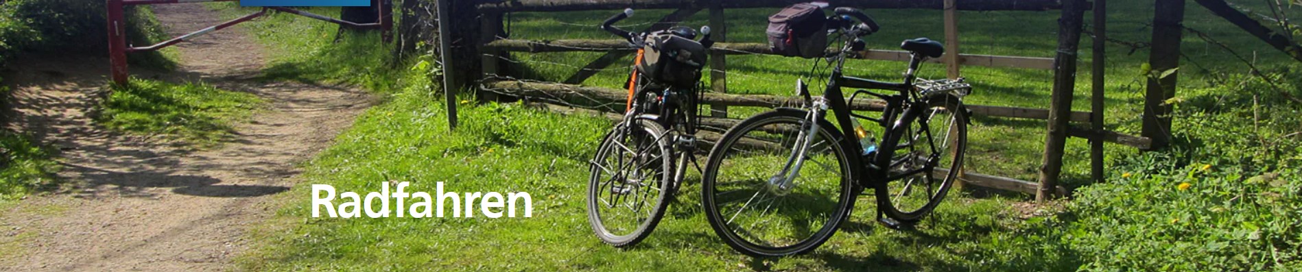 Zwei geparkte Fahrräder